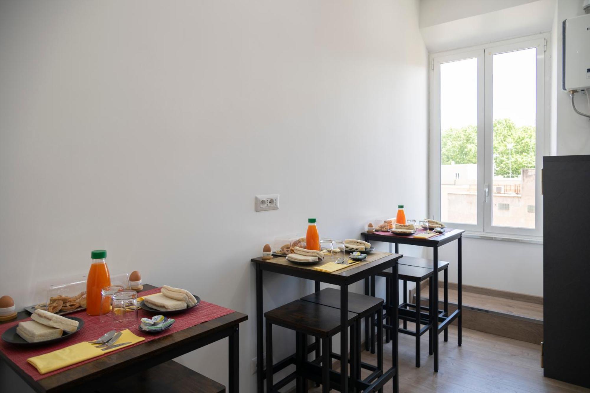 Trastevere New Luxury Rooms Rome Bagian luar foto